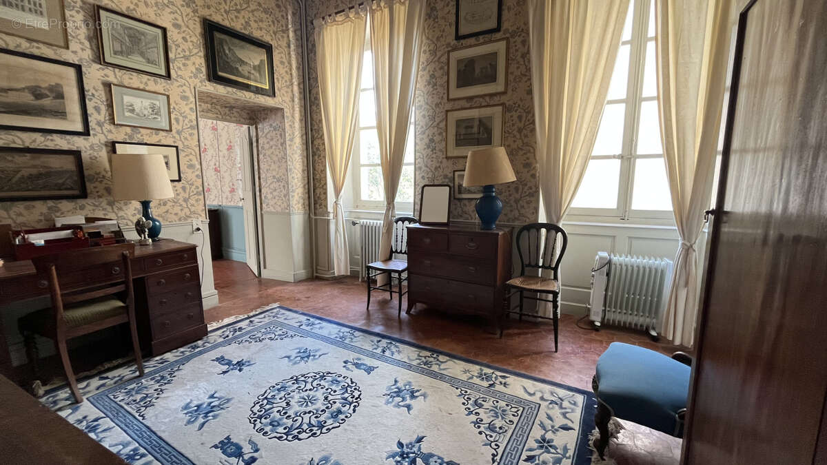 Maison à PERNES-LES-FONTAINES