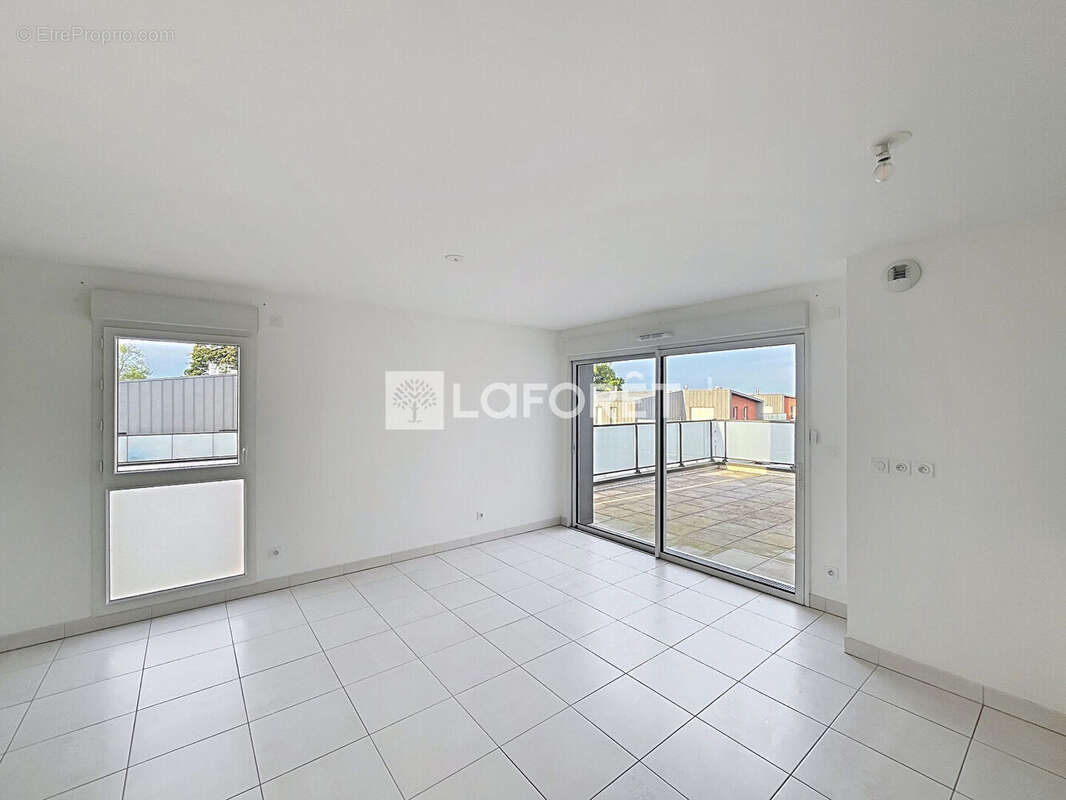 Appartement à SAINT-JEAN-DE-LA-RUELLE