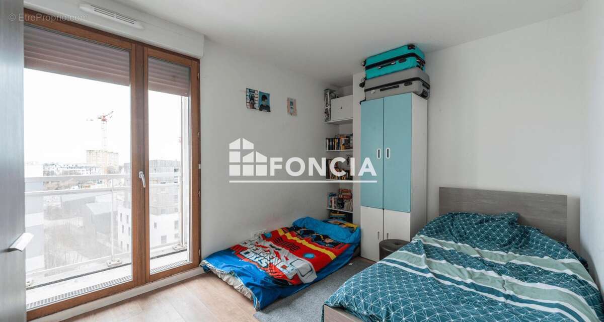 Appartement à VILLETANEUSE