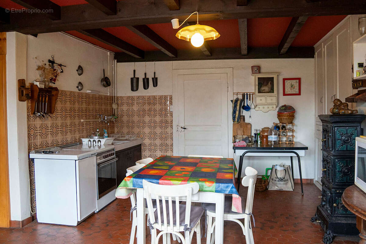Maison à MONTLEBON