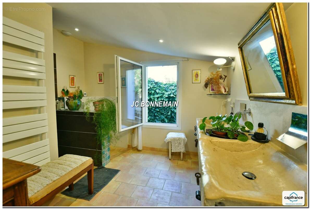 Maison à vendre - Plain Pied - Jardin - Garage - 105 m² - 3 pièces LA TREMBLADE (17) - photo 17