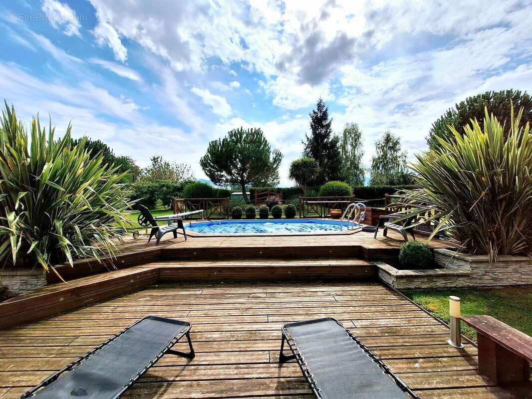 pool terrace