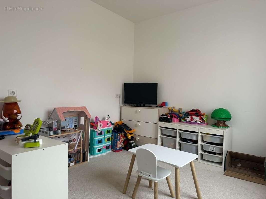 Maison de plain-pied de 87 m²  La Tourlandry (49120) - photo 6