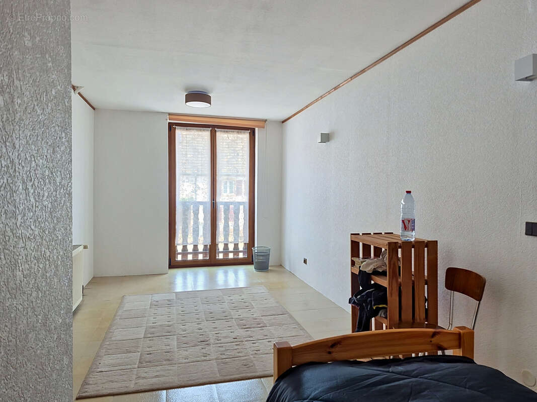 Maison 163m2 habitables sur 4.50 ares et plus de 250m2 de dépendances - photo 7