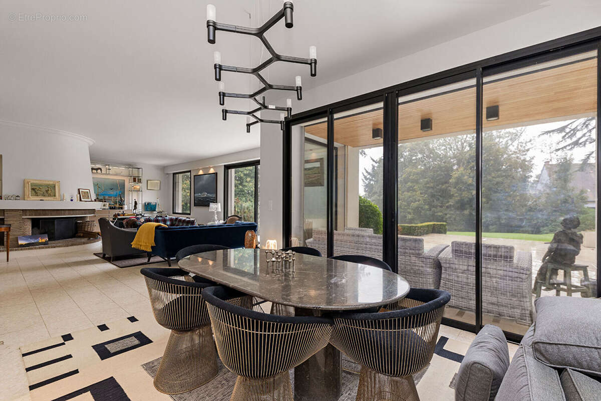 Maison à MONT-SAINT-AIGNAN