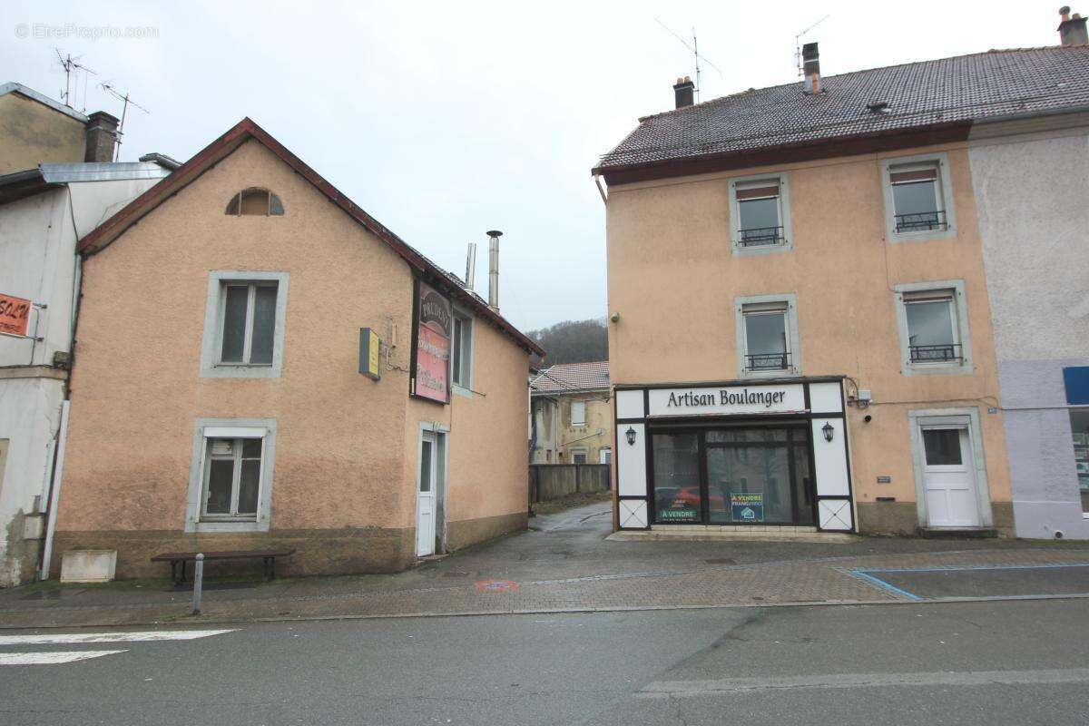 Commerce à PONT-DE-ROIDE