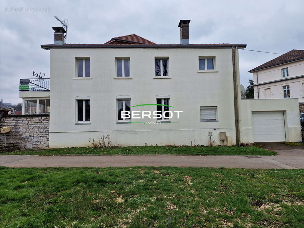 Maison à BAUME-LES-DAMES