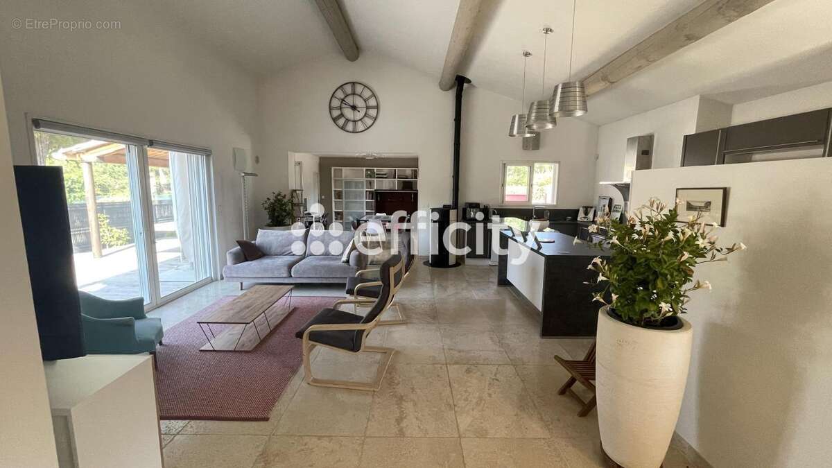 Maison 123 m² à Gargas  - photo 6