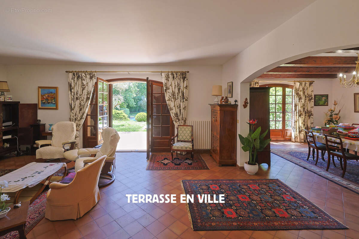 Maison à HYERES