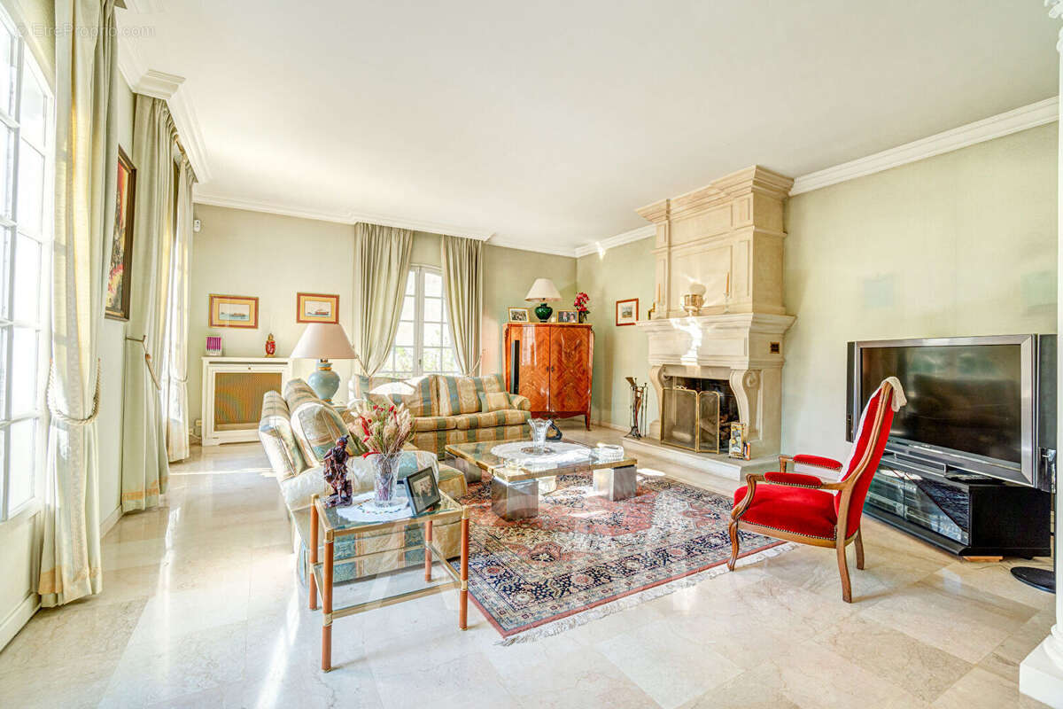 Maison à MAISONS-LAFFITTE