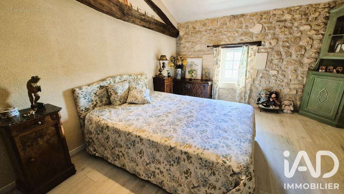 Maison 254 m² à Branne  - photo 9