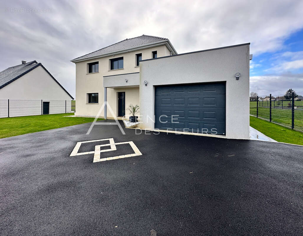 Maison à LE THUIT-SIGNOL