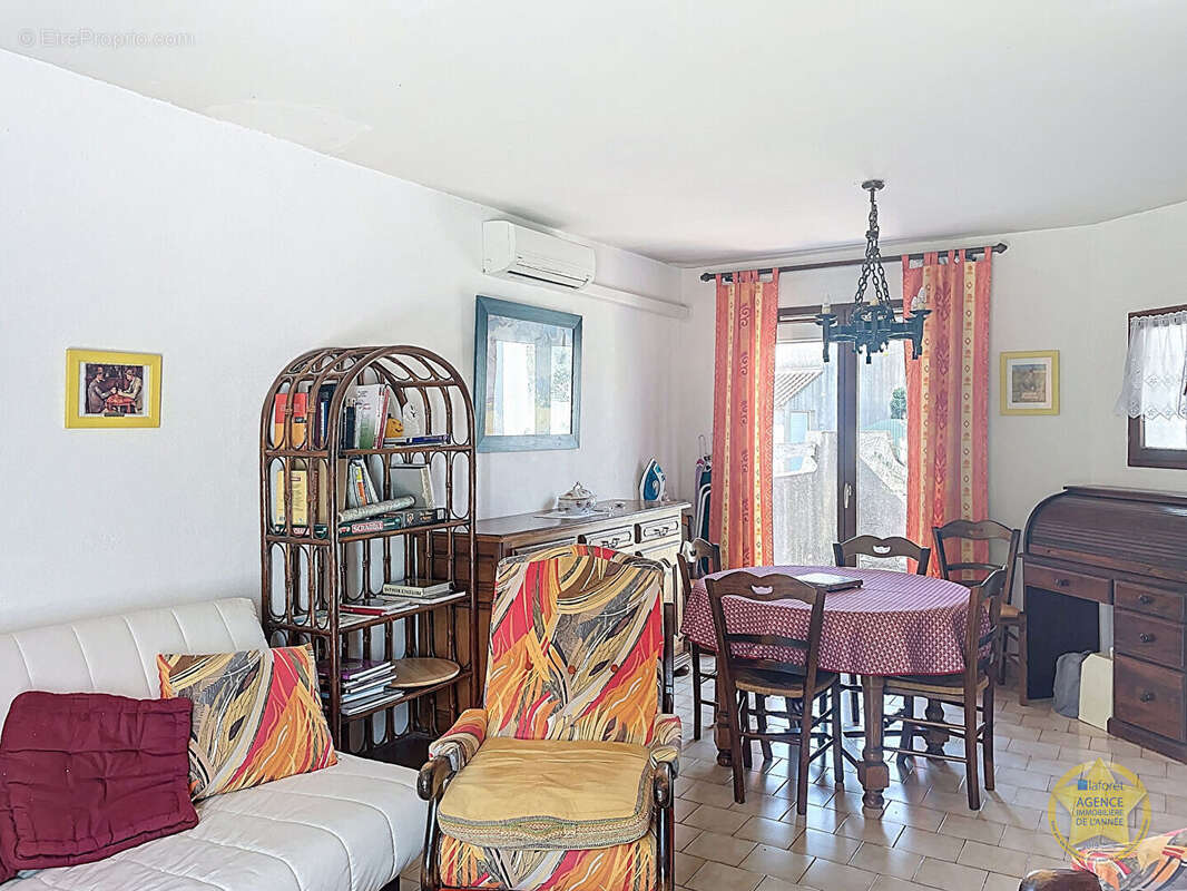 Maison à LES ANGLES