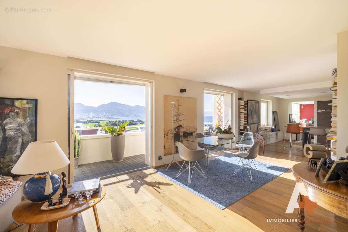 Appartement à MARSEILLE-8E