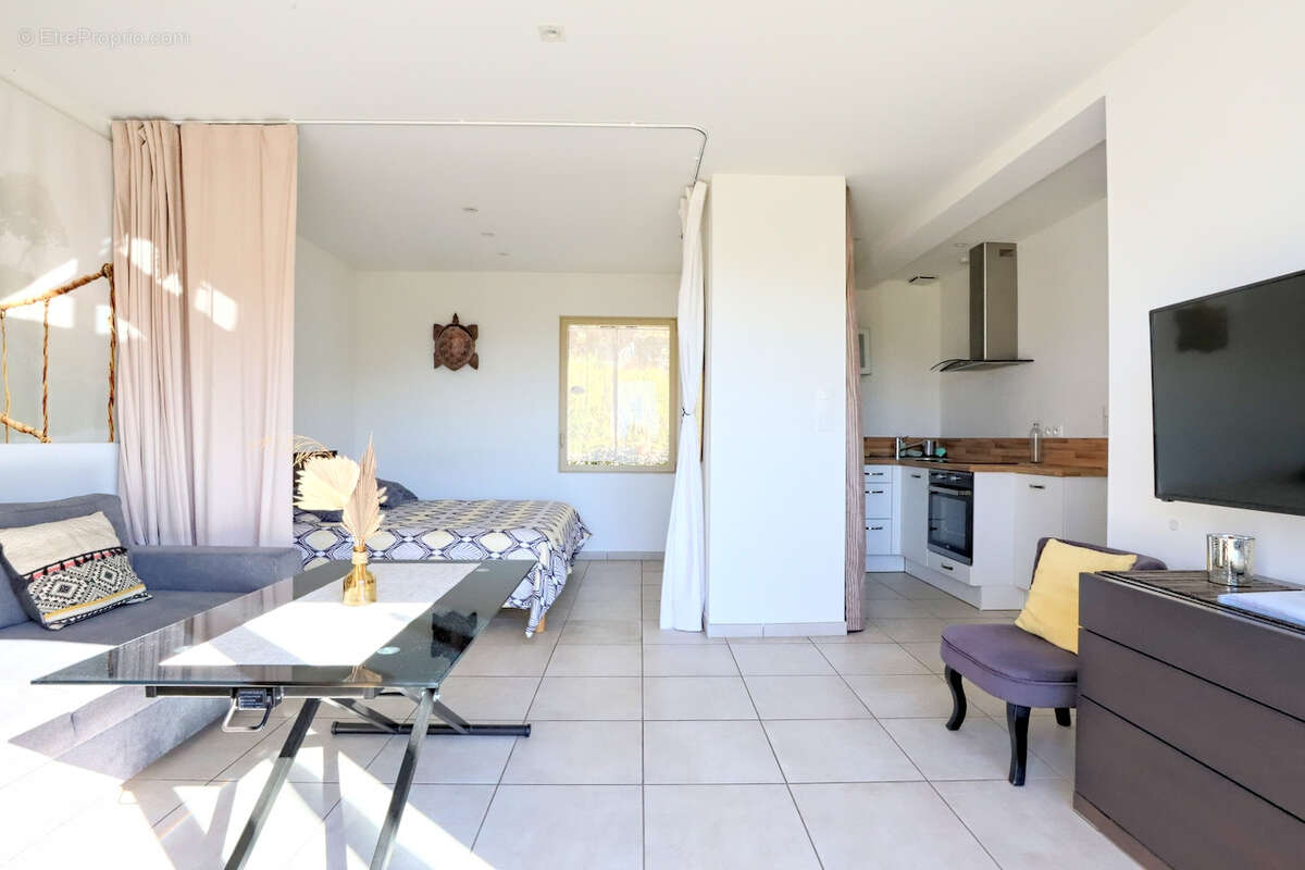 Maison à SOLLIES-PONT