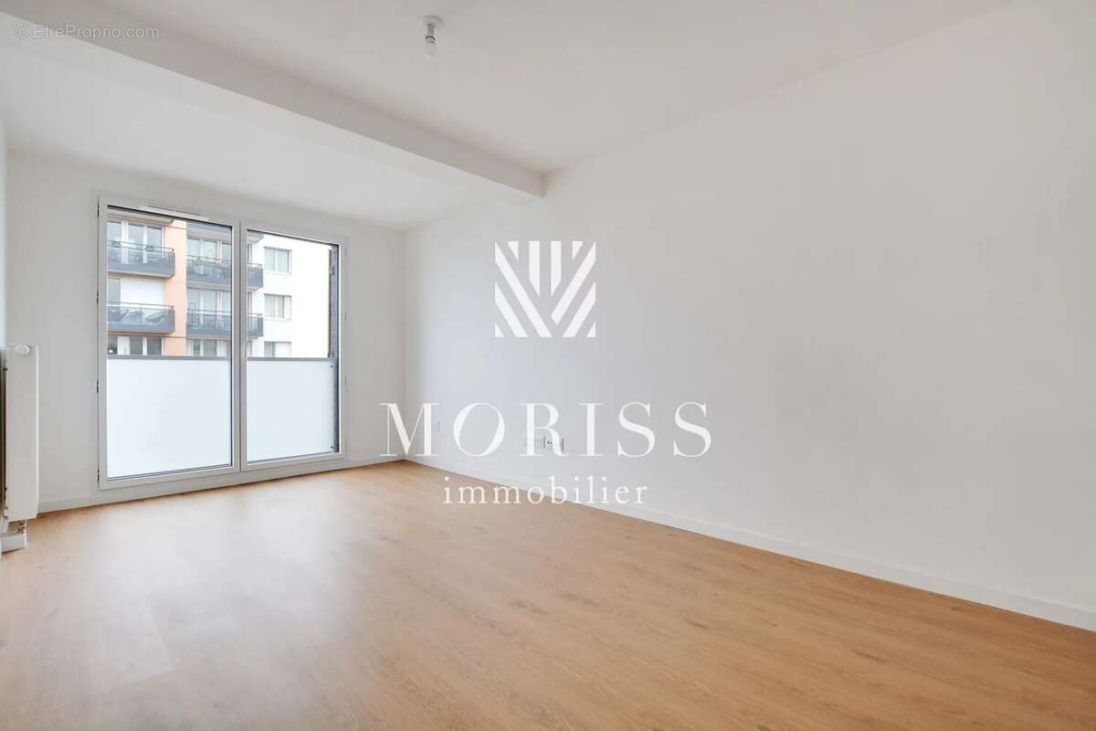 Appartement à LES LILAS