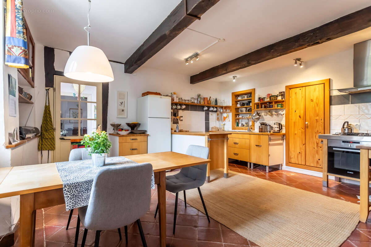 Maison à CHARLAS