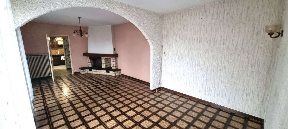 Maison à AUDINCOURT