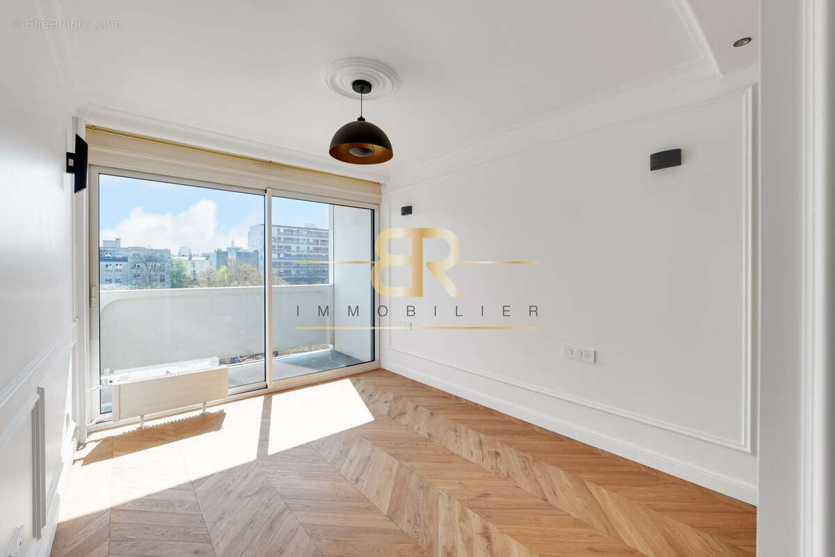 Appartement à PARIS-12E