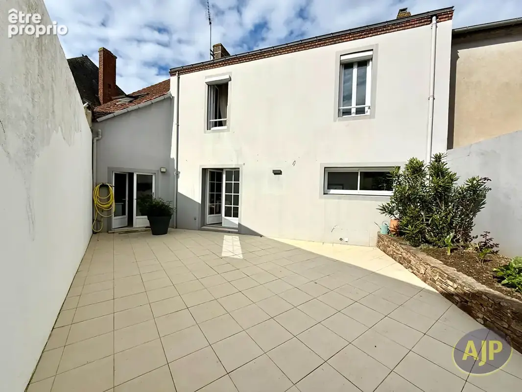 Maison 6 pièces 158 m2 + garage - photo 2