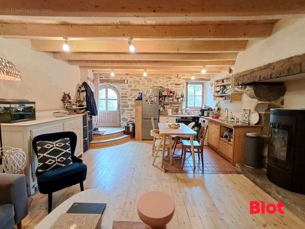 Maison 65 m² à Saint-Suliac  - photo 3