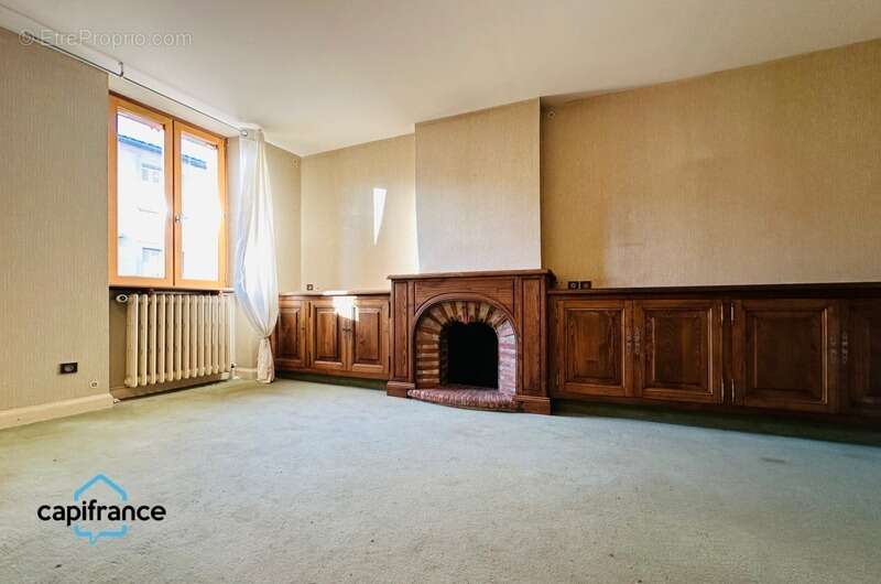Saint Sulpice La Pointe , Maison de ville T8 de 208 m², terrain de 470 m2+atelier+caves - photo 5