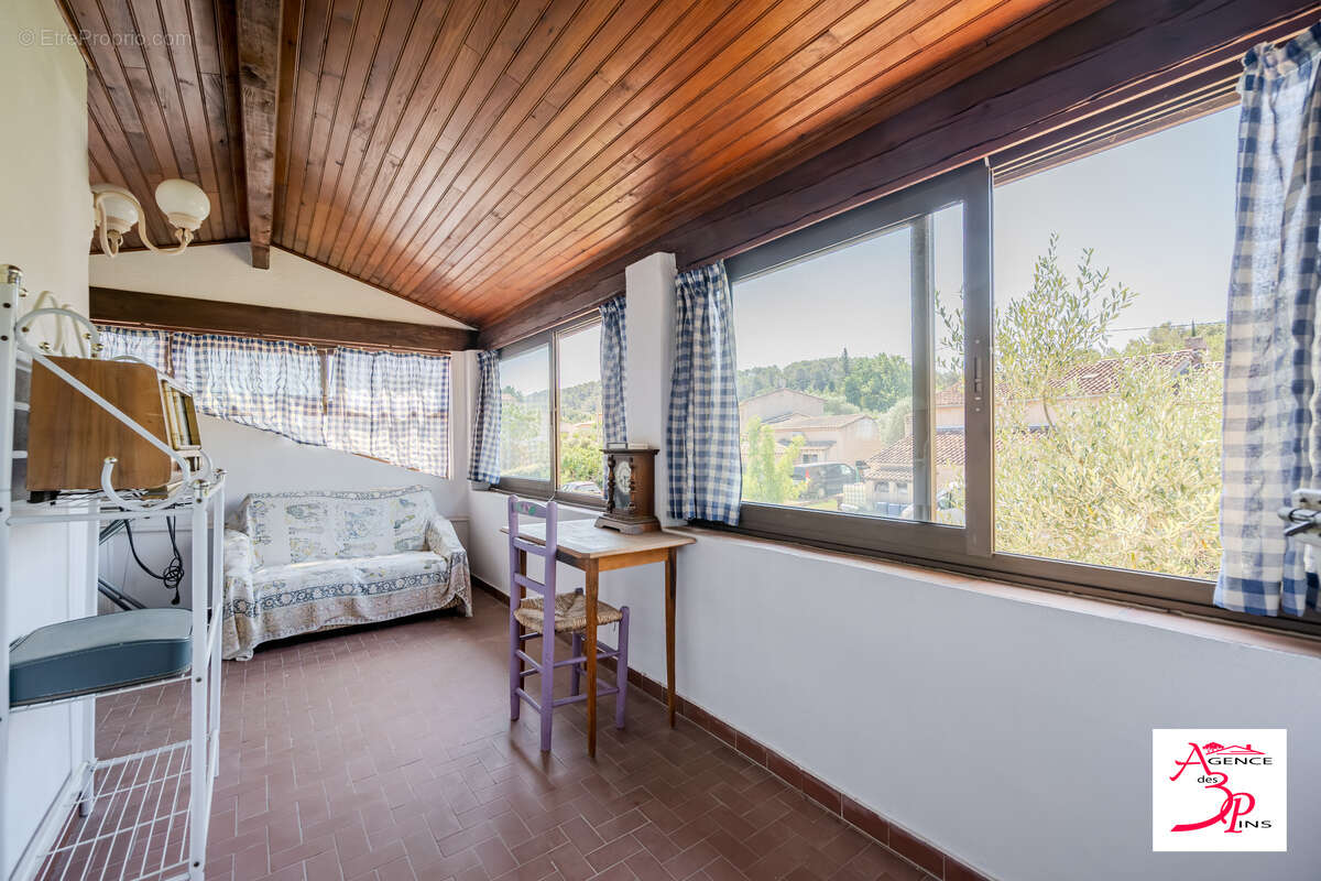 Maison 175 m² à Pierrefeu-Du-Var  - photo 9