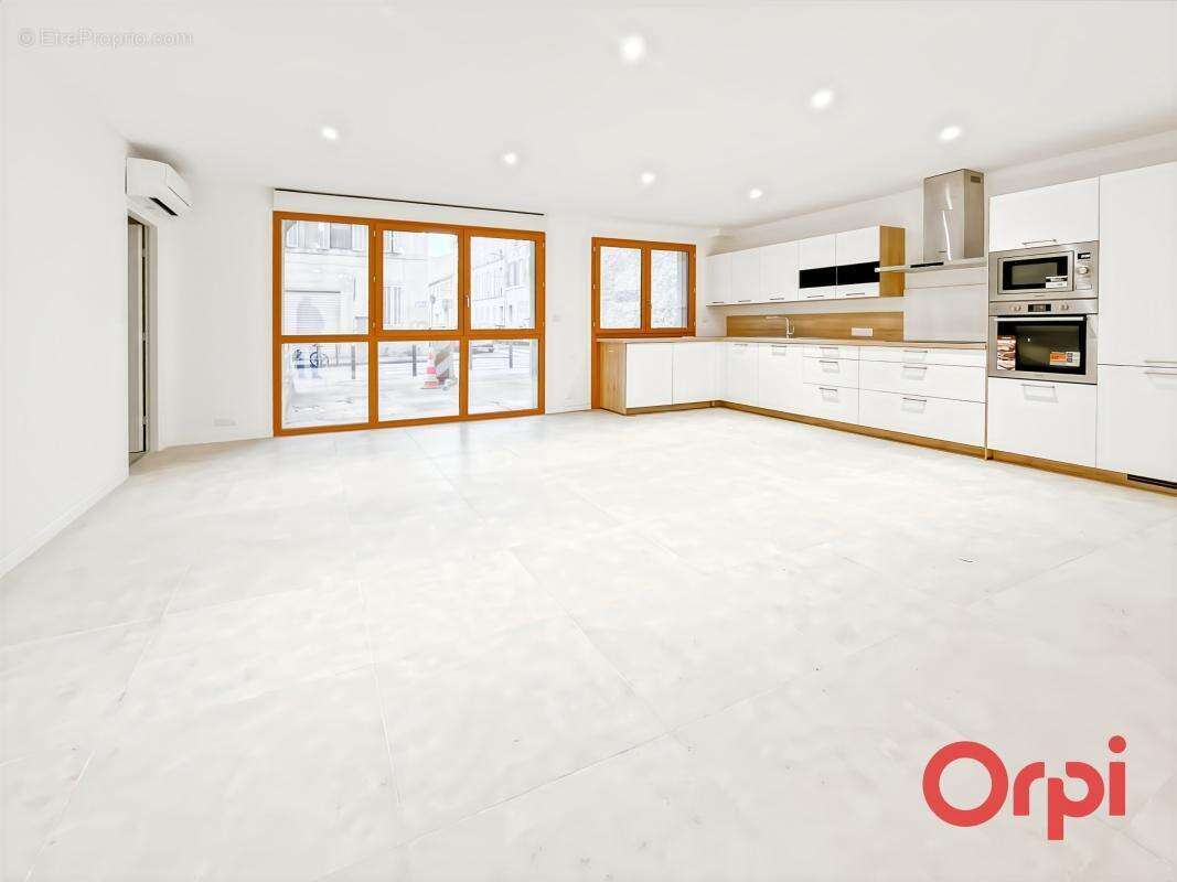 Appartement à MARSEILLE-5E