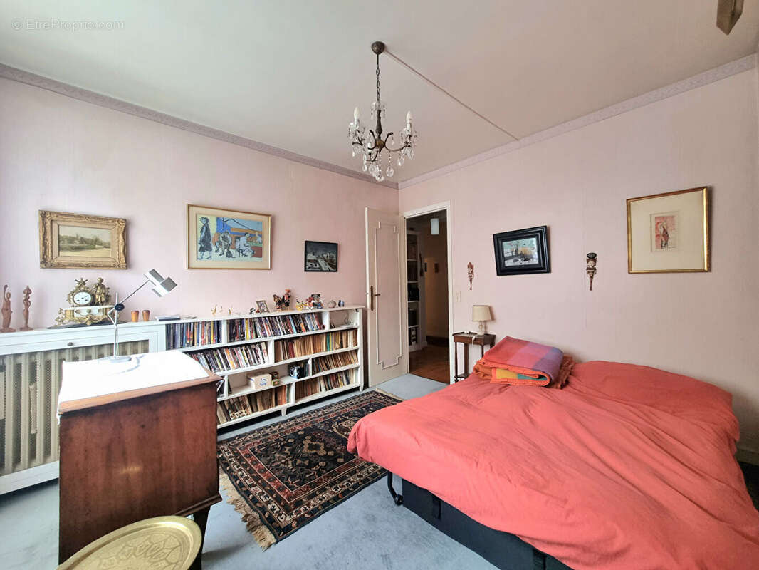 Appartement à FONTENAY-SOUS-BOIS