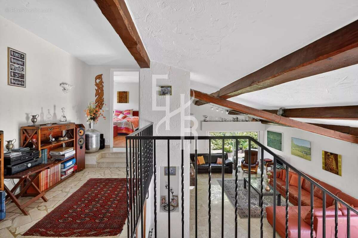 Maison à MOUGINS