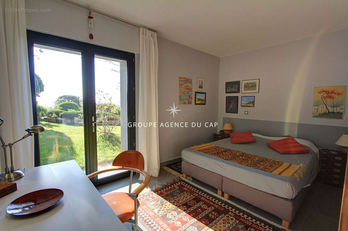 Maison à LES ISSAMBRES