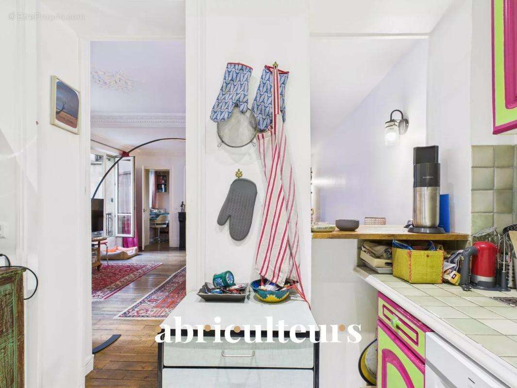 Appartement à PARIS-10E