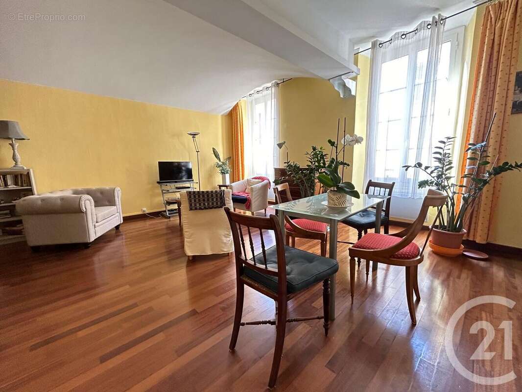 Appartement à MENTON