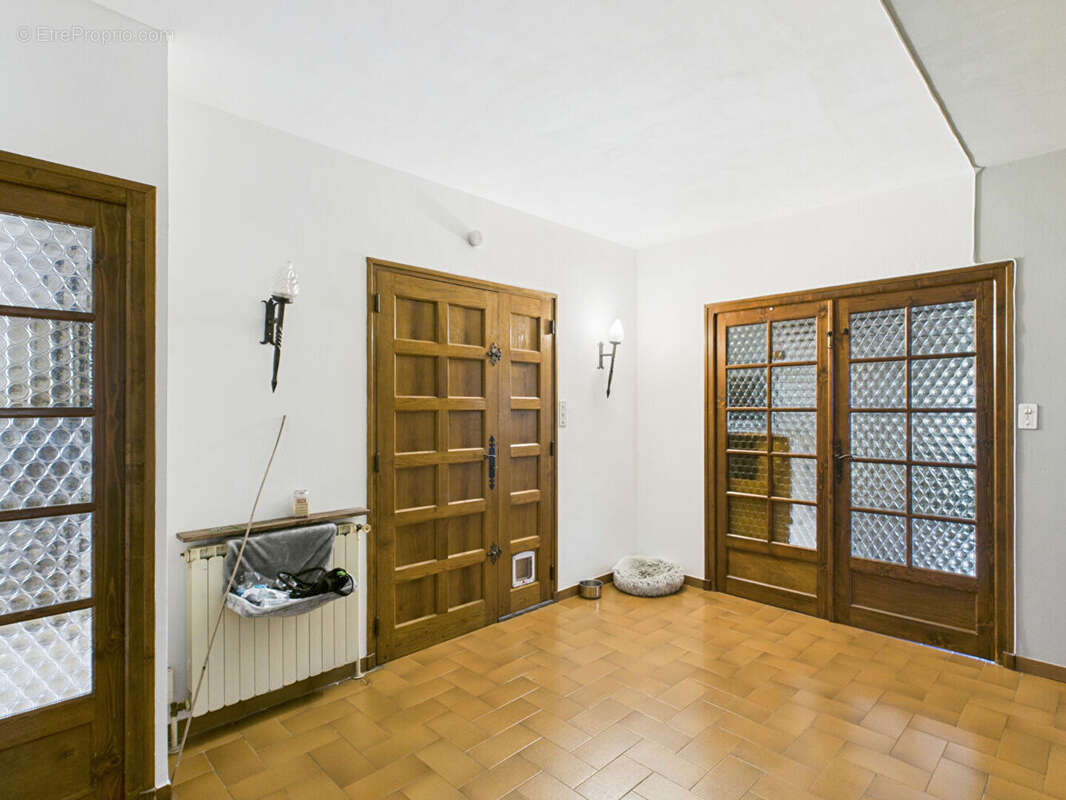 Maison à LE CRESTET