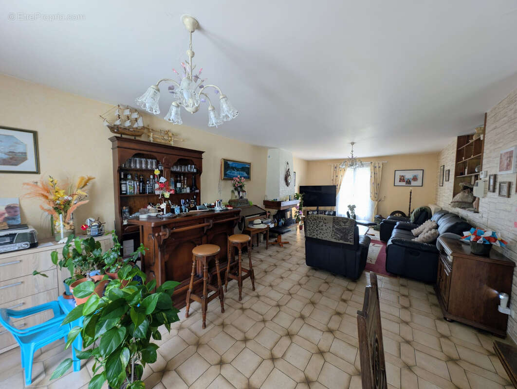 Maison à LA FERTE-ALAIS