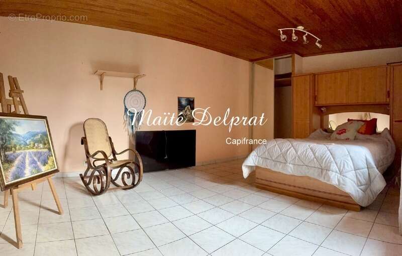 Maison de village à vendre – Malaucène, avec garage et extérieurs.(84) - photo 8