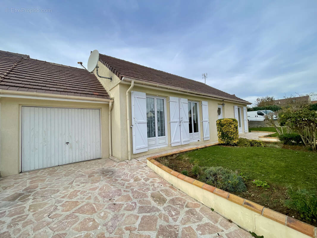 Maison à NEUILLY-EN-THELLE