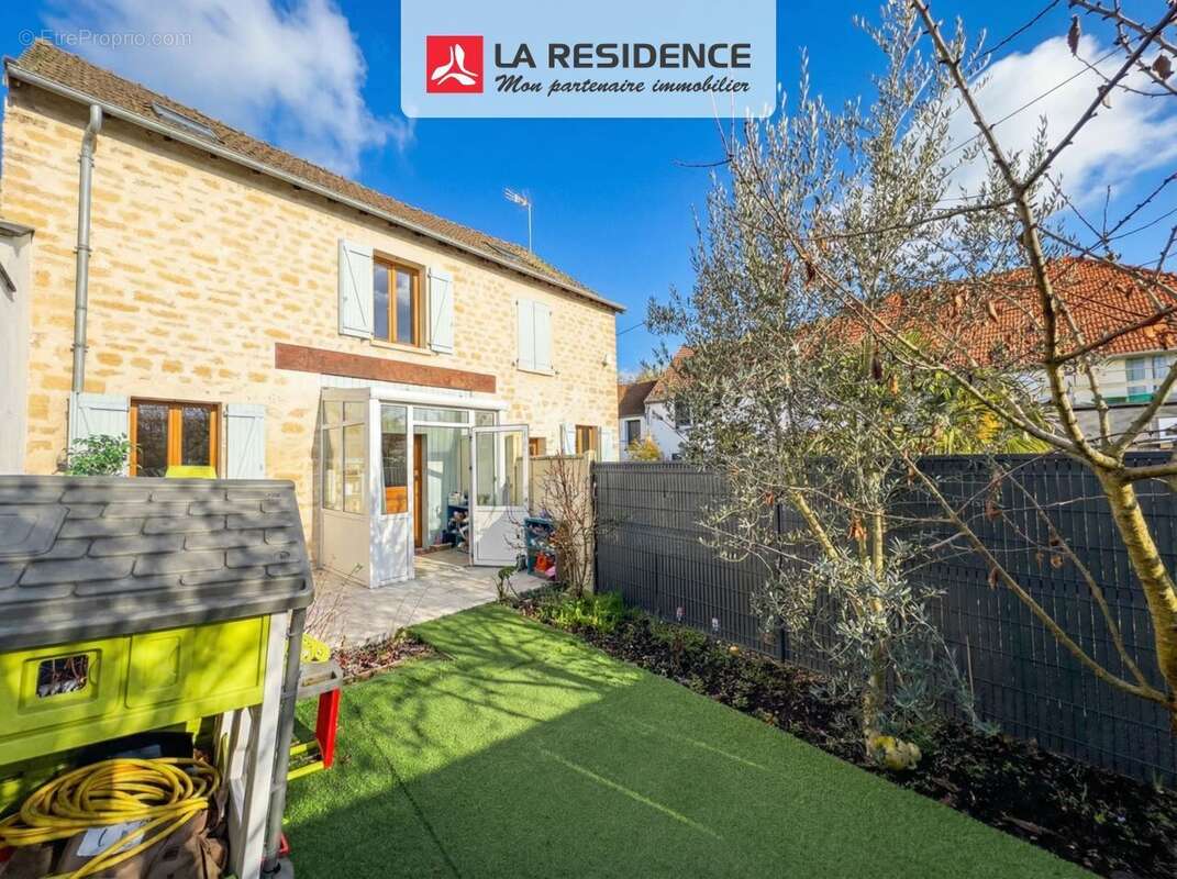 Maison à VERNEUIL-SUR-SEINE