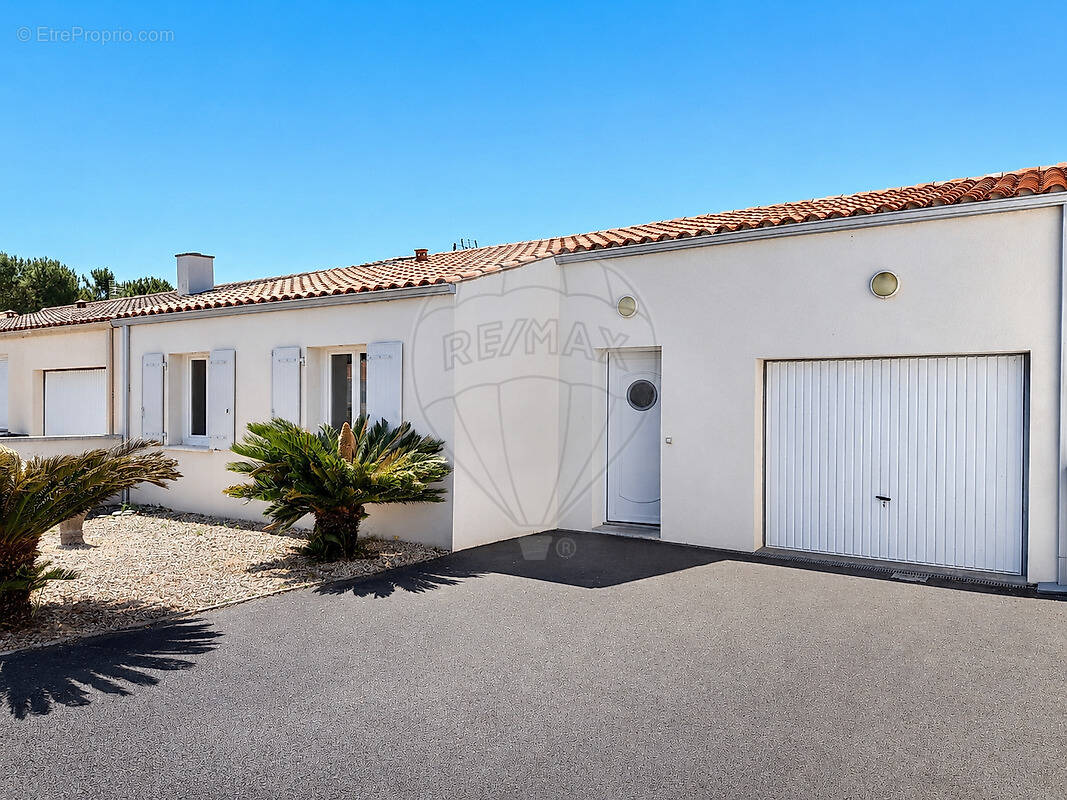 Maison à LES MATHES