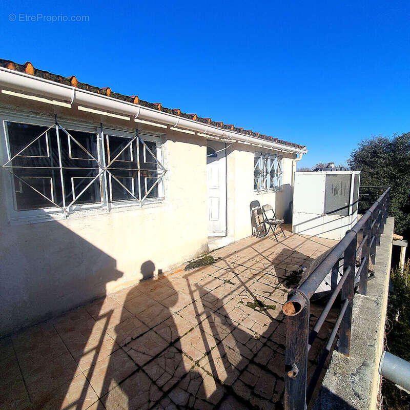 Commerce à SAINT-PAUL-LES-DURANCE