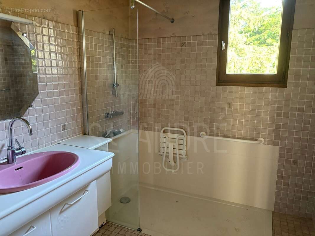 Maison à BEAUREPAIRE