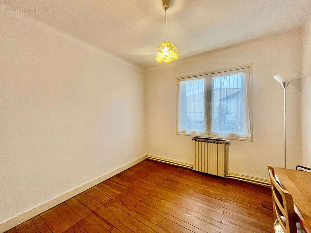 Maison à SAINTE-LIVRADE-SUR-LOT