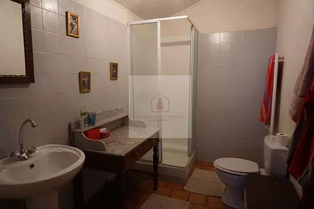 Maison à SAINT-GERMAIN-DE-CALBERTE