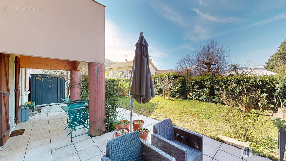 Appartement à GIERES