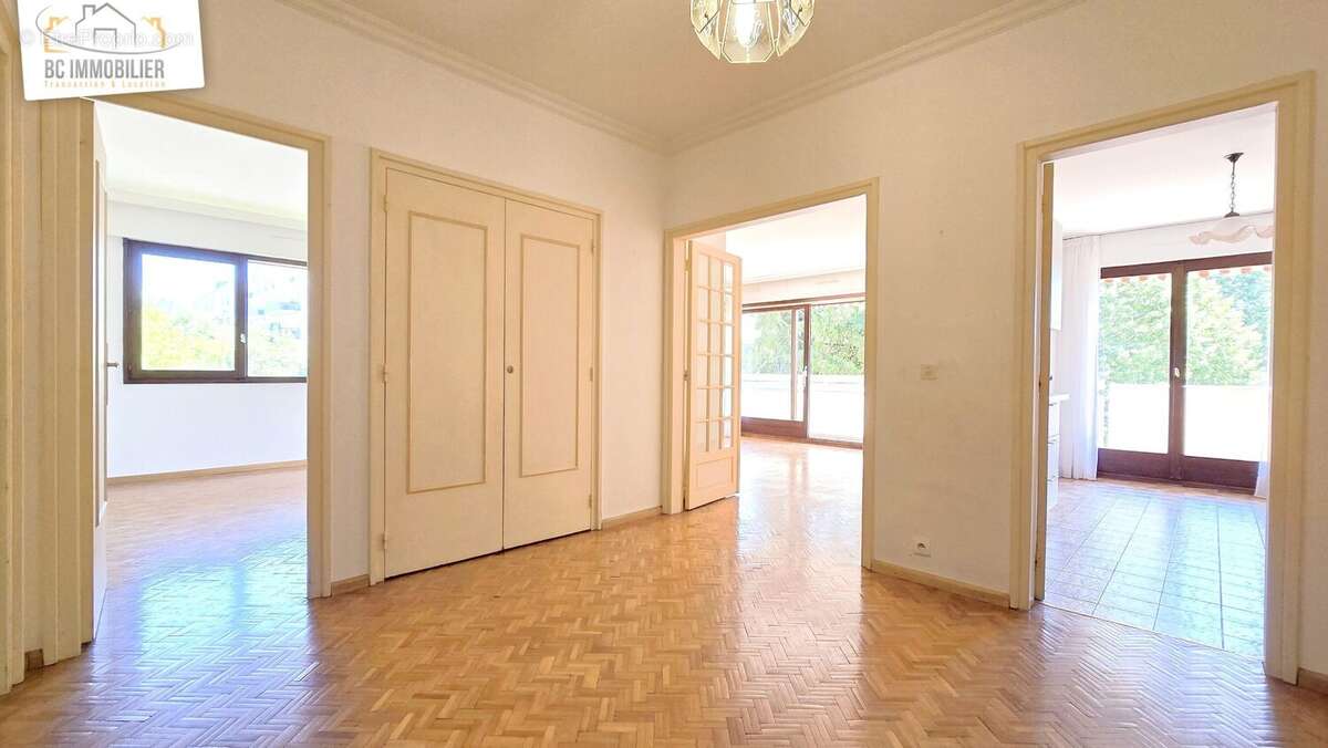 Appartement 94 m² à Ferney-Voltaire  - photo 3