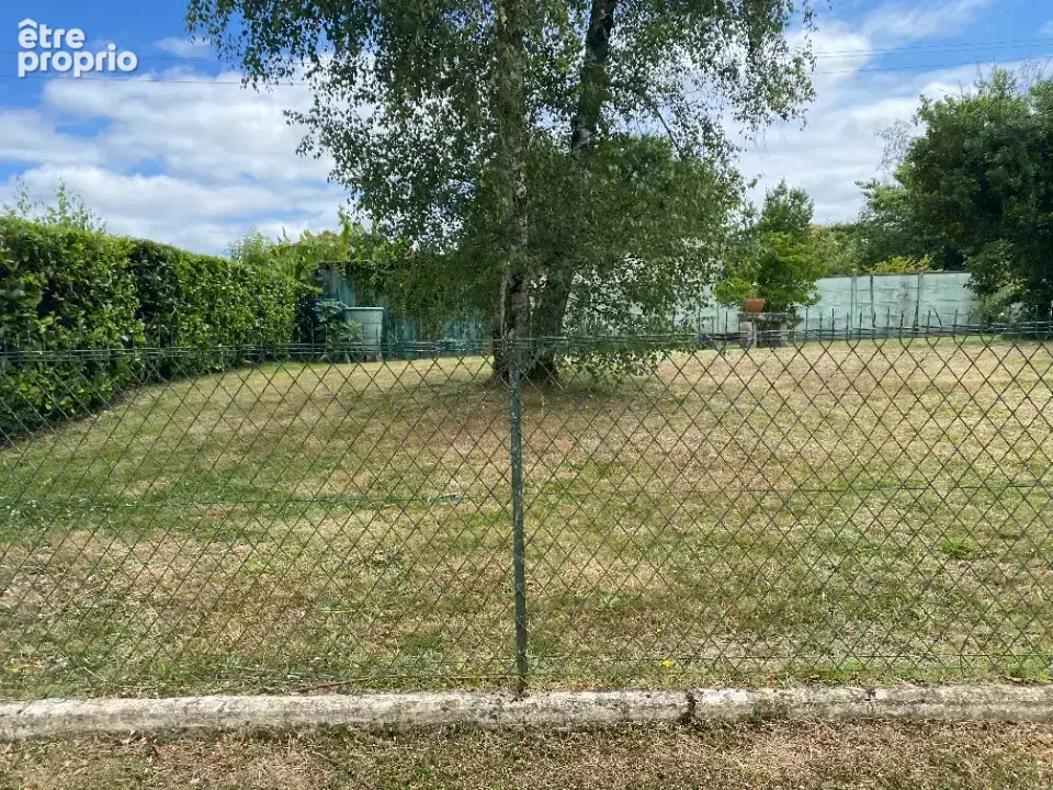 Terrain à MADIRAC
