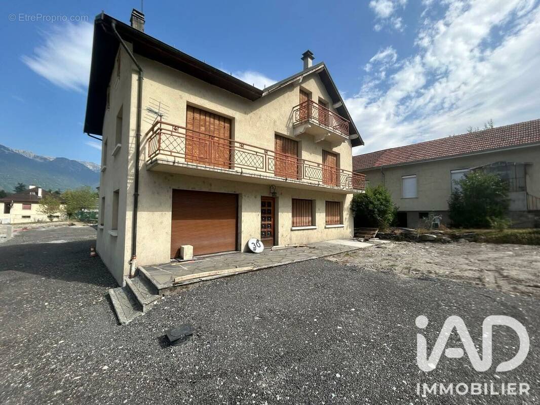 Photo 1 - Maison à SAINT-AVRE
