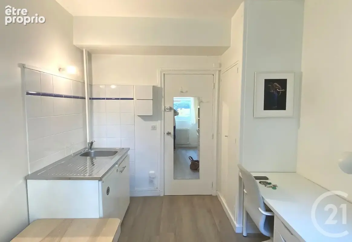 Appartement 1 pièce 10 m² à vendre à Neuilly-Sur-Seine (92200) - photo 2
