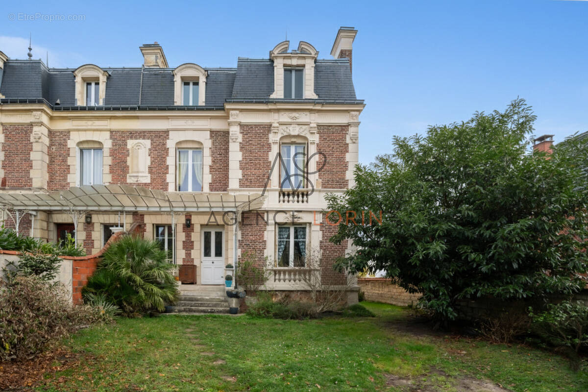 Maison à LE VESINET