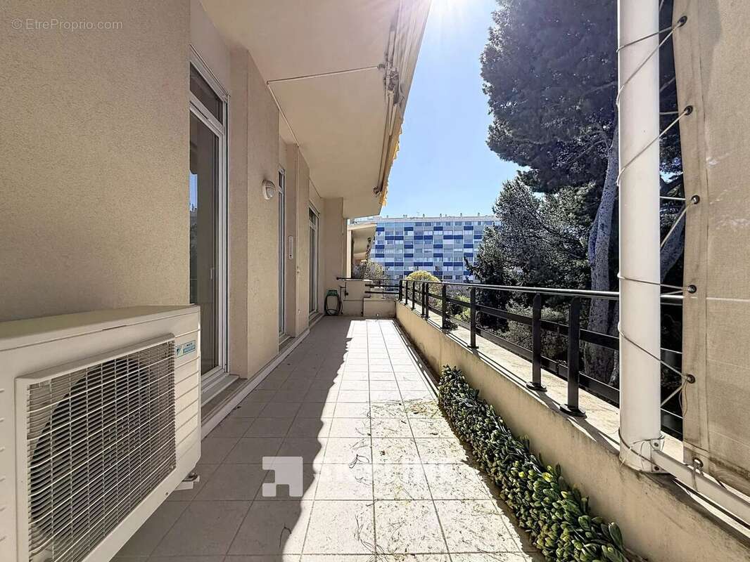 Appartement à MARSEILLE-9E